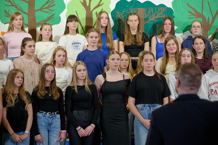 057_Zapojmo pomladi II_dan